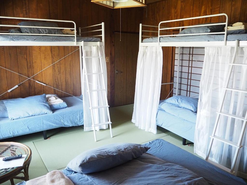 Guesthouse ＆ Beach Cafe Fuego Hyuga Habitación foto